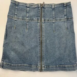 Free People We the Free Zip Up Virgo Mini Skirt Sierra Wash Size 26